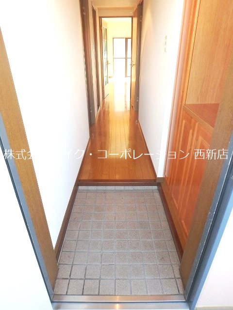 スターウエスト 玄関