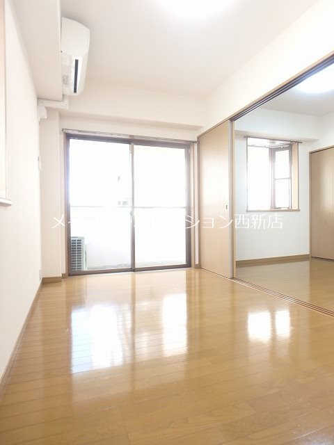 リビング ルピエ西新 リビング