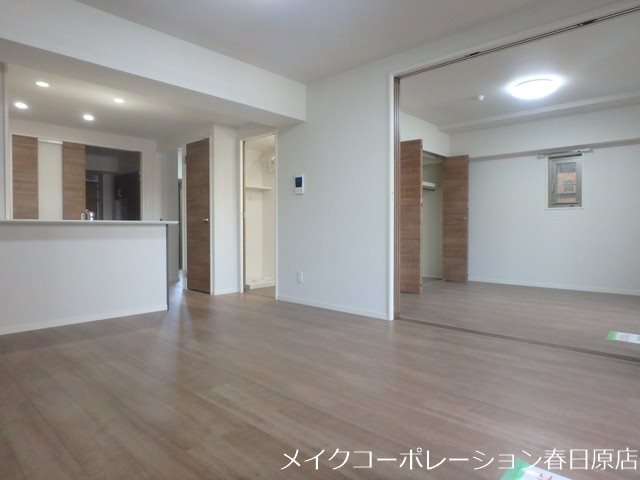 写真は同型タイプ SYKプレミール東那珂 リビング