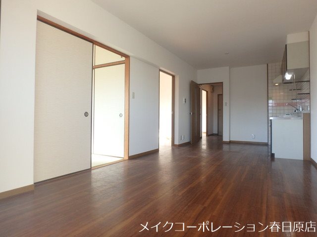 ファミール春日2 リビング