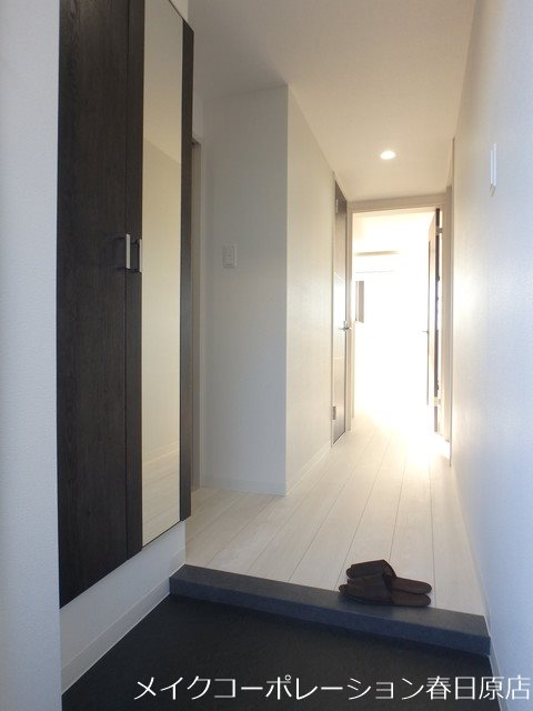 写真は同型タイプ EREINA 玄関