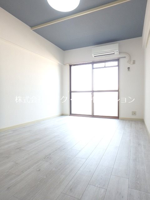 リビング アストリアコーポレーション リビング