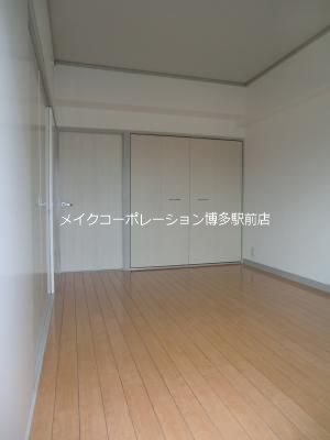 メゾンドールヨコヤマ ベッドルーム