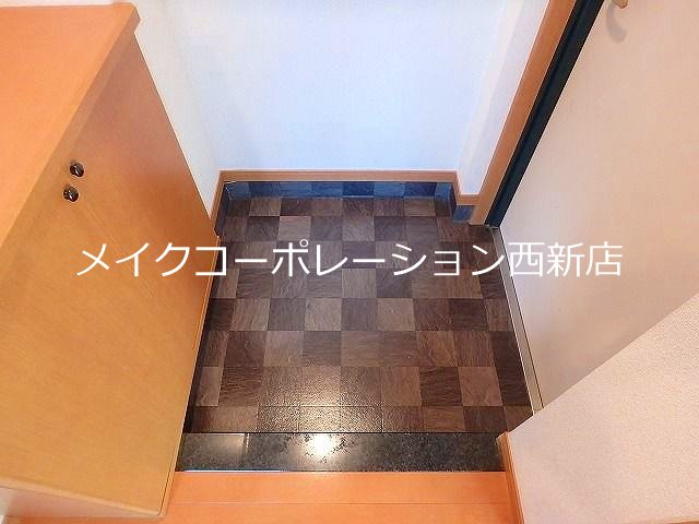 アージュ愛宕浜 玄関