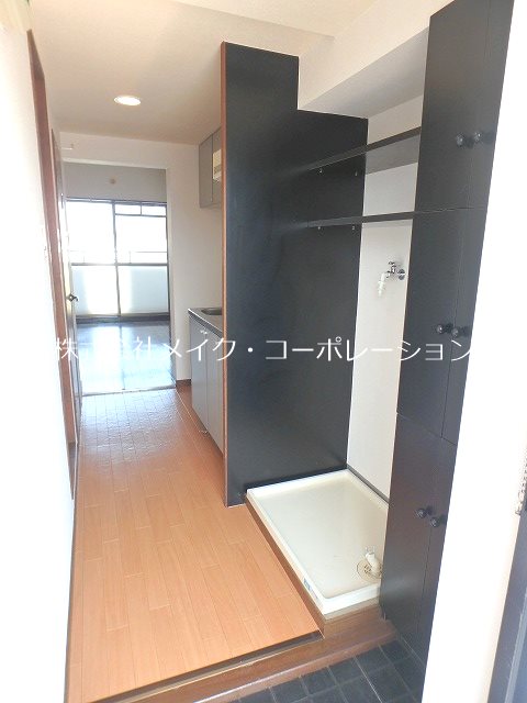 メゾンマコイ原 玄関