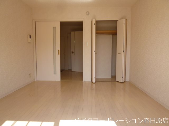 リブレア春日公園南 リビング