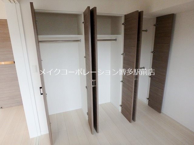 RJRプレシア博多駅前 収納