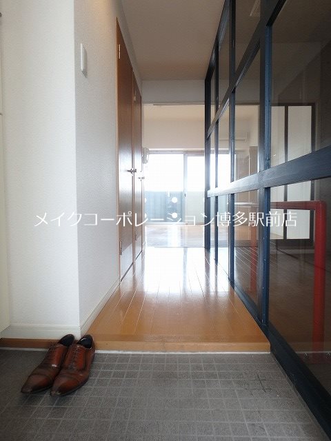 ハイディングプレイス東比恵 玄関