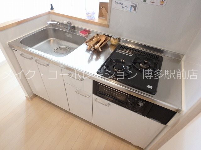 ※写真は棟内別部屋参考写真 リファレンス東公園 キッチン