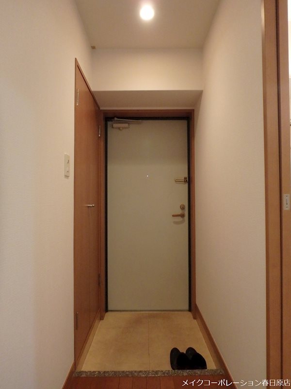 アプリコート春日 玄関