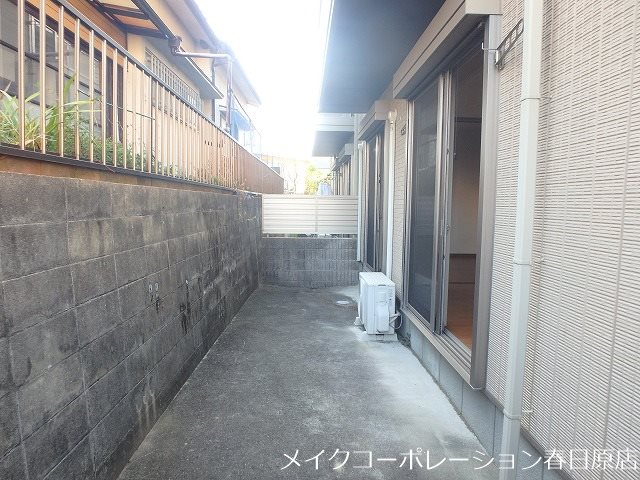 タウンハウス　メイ ベランダ
