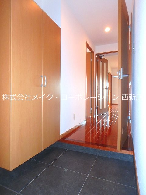 玄関 ラジューアK 玄関