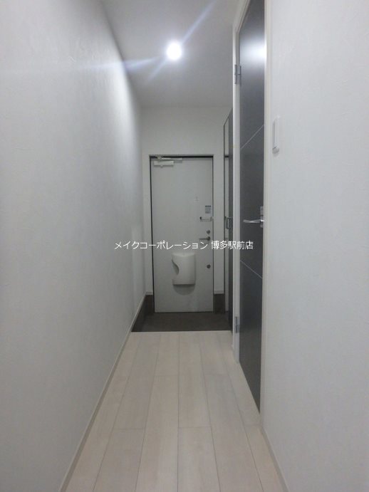 同物件別部屋写真引用です。 メビウス大橋 玄関