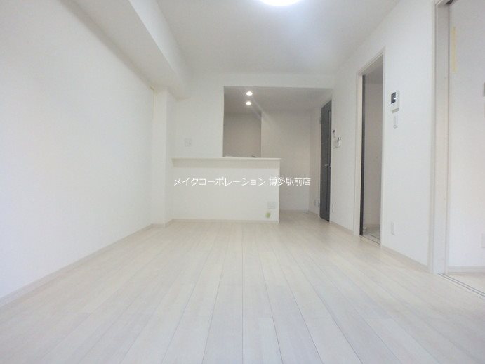 同物件別部屋写真引用です。 メビウス大橋 リビング