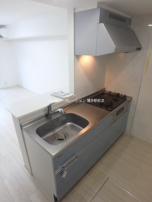 同物件別部屋写真引用です。 メビウス大橋 キッチン