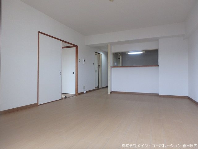 リビエールＫＡＳＵＧＡ リビング