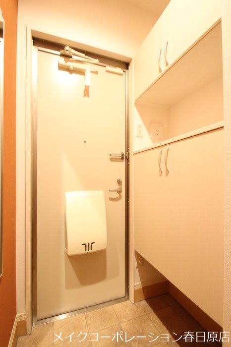 D-room寺塚　参番館 玄関