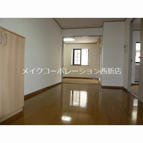 エリーナプラザ藤崎 リビング