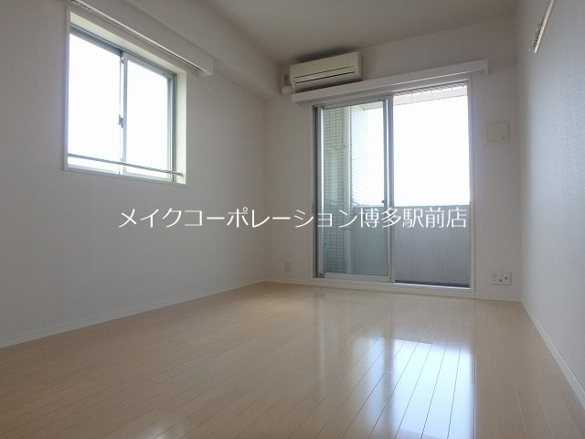 ピュアドームエクサイト博多 ベッドルーム