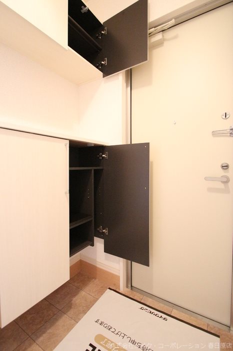 写真は同型タイプ グランドリシェス 玄関