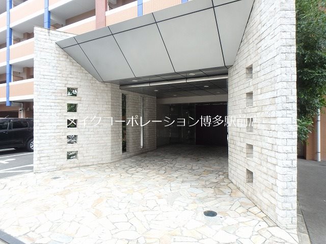 DUO FEEL福岡東 外観