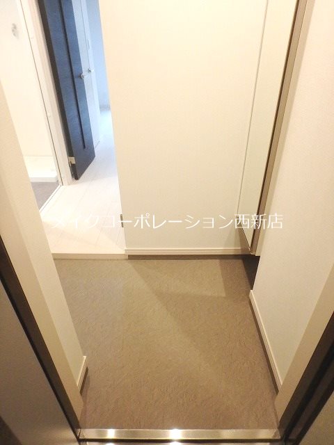 SUNNY　CREST　NISHIJIN 玄関