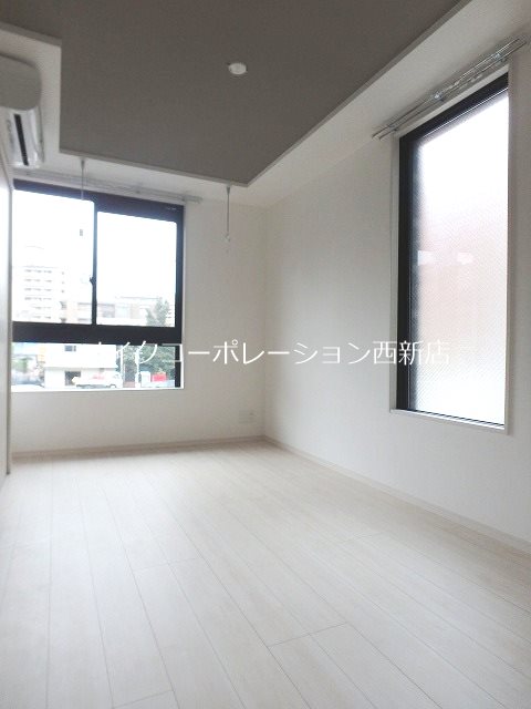 SUNNY　CREST　NISHIJIN リビング