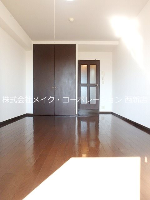 セラフィン西新南 リビング