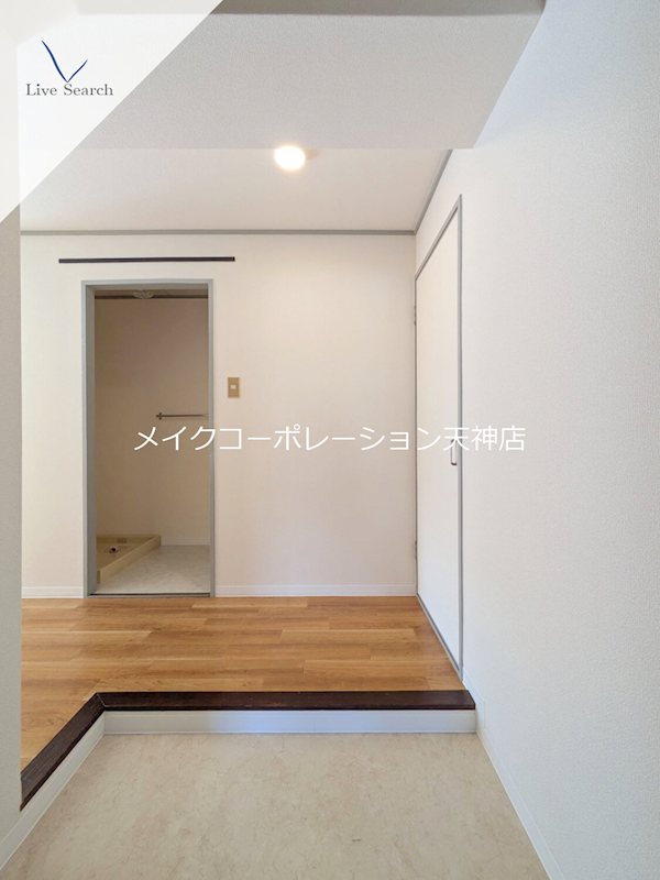 ルブラン警固 玄関