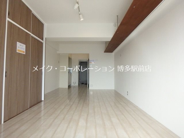※写真は棟内別部屋参考写真 アクシス東平尾Ⅱ リビング