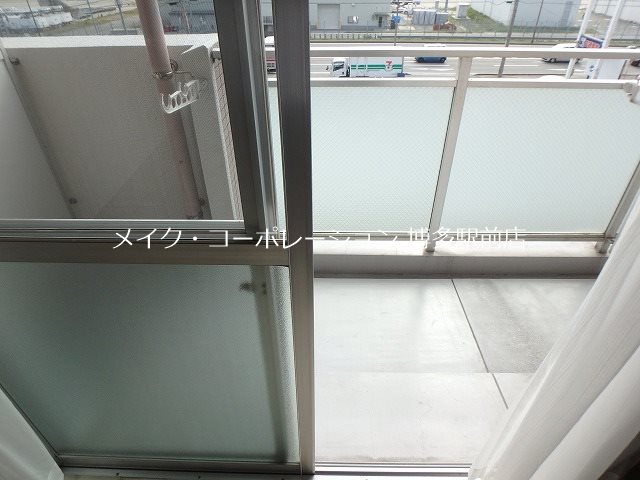 ※写真は棟内別部屋参考写真 アクシス東平尾Ⅱ ベランダ