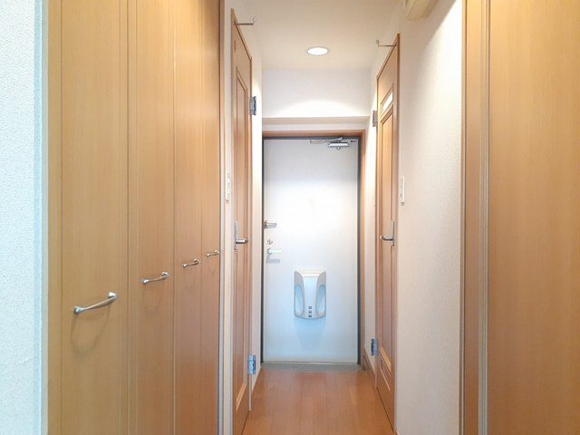 ヒュースロア井尻 玄関