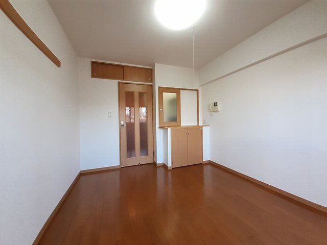 ヒュースロア井尻 リビング