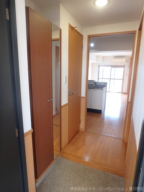 写真は同型タイプ プレステージ板付 玄関