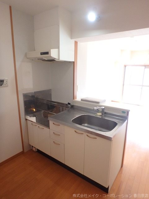 写真は同型タイプ プレステージ板付 キッチン
