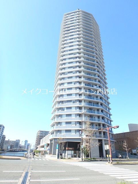 ラクレイス西新レジデンシャルタワー 外観