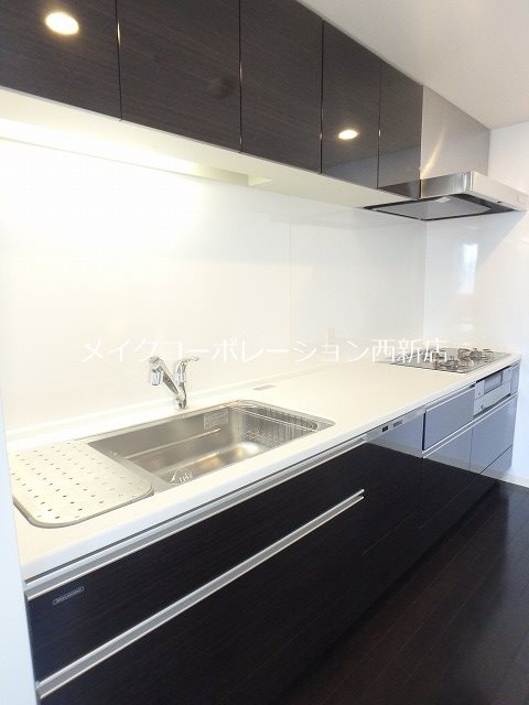 ラクレイス西新レジデンシャルタワー キッチン