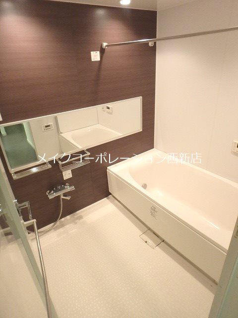 ラクレイス西新レジデンシャルタワー 風呂画像