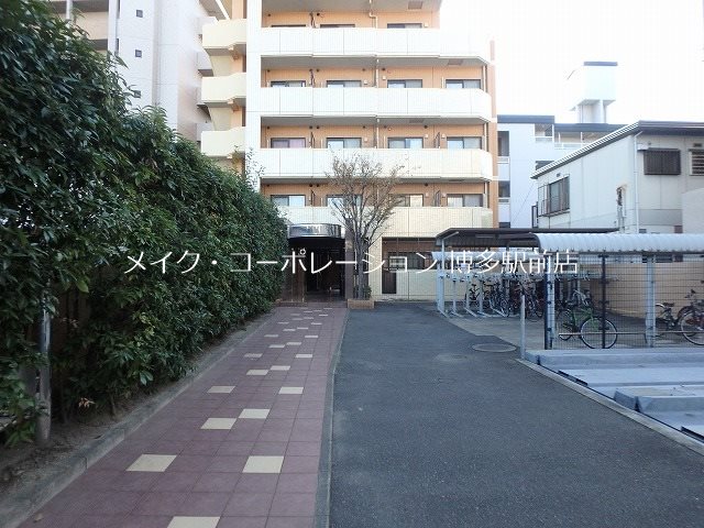 ピュアドーム博多リバーサイト 外観