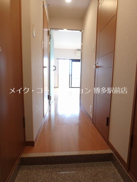 ピュアドーム博多リバーサイト 玄関