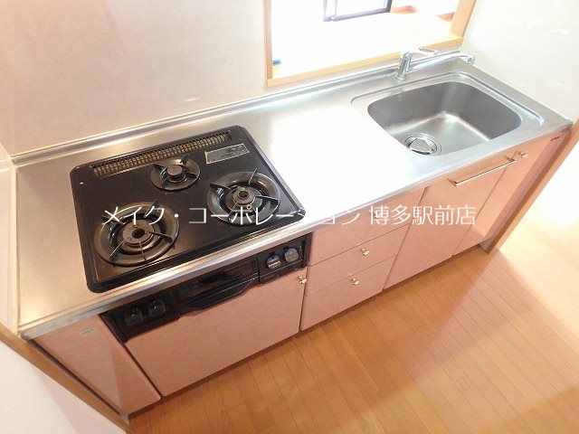 ピュアドーム博多リバーサイト キッチン