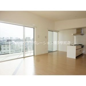 ラクレイス西新レジデンシャルタワー リビング