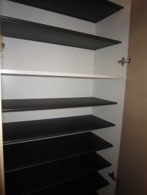 同物件、別部屋の写真です。 WE冷泉公園 玄関