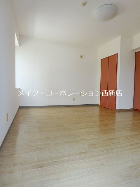コートヴィラ・サヌイ ベッドルーム