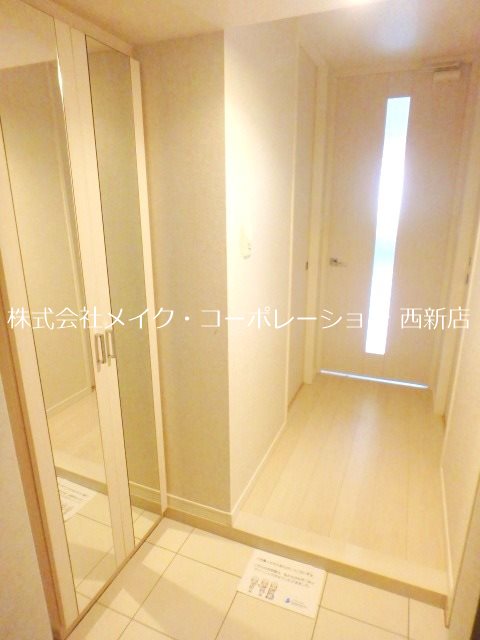 ネストピア西新 玄関