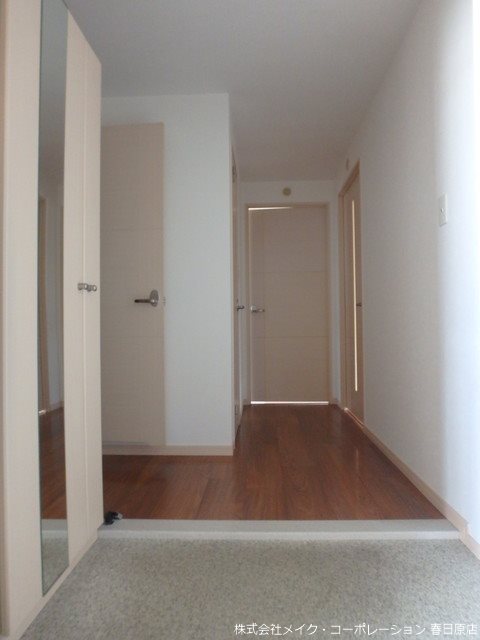 ツインコートB 玄関