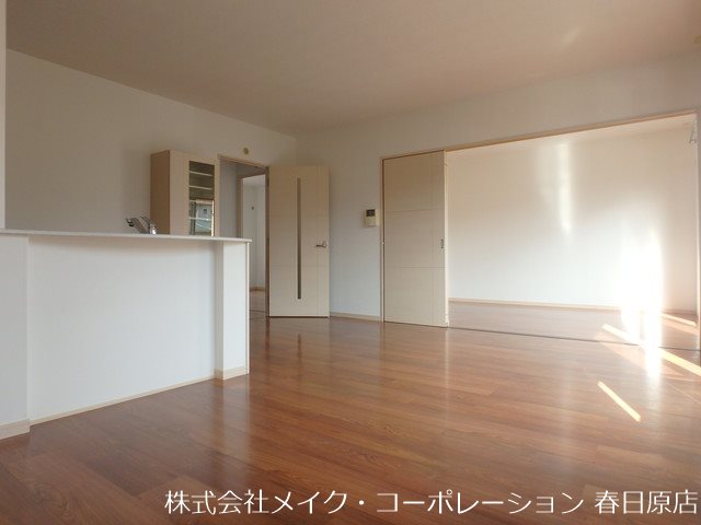 ツインコートB リビング