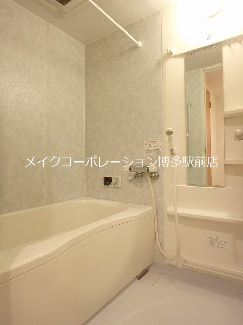 シャーメゾンステージ博多 風呂画像