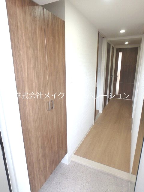 玄関 APエルテージ地行【F・Ⅱタイプ】 玄関