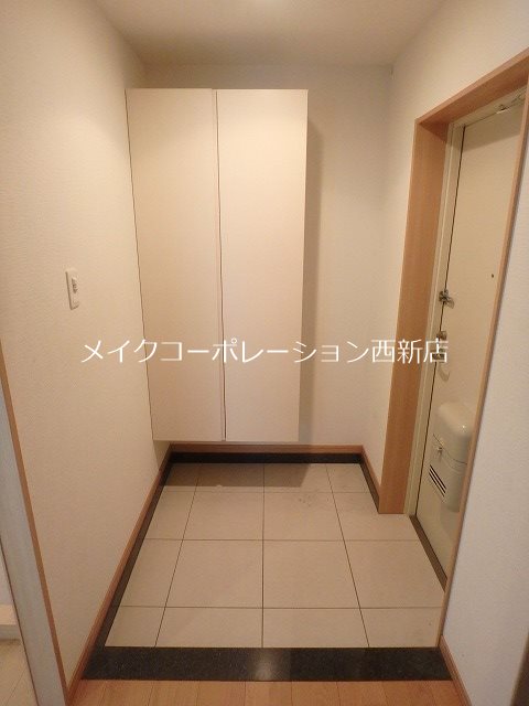 玄関 New Winds草香江 玄関